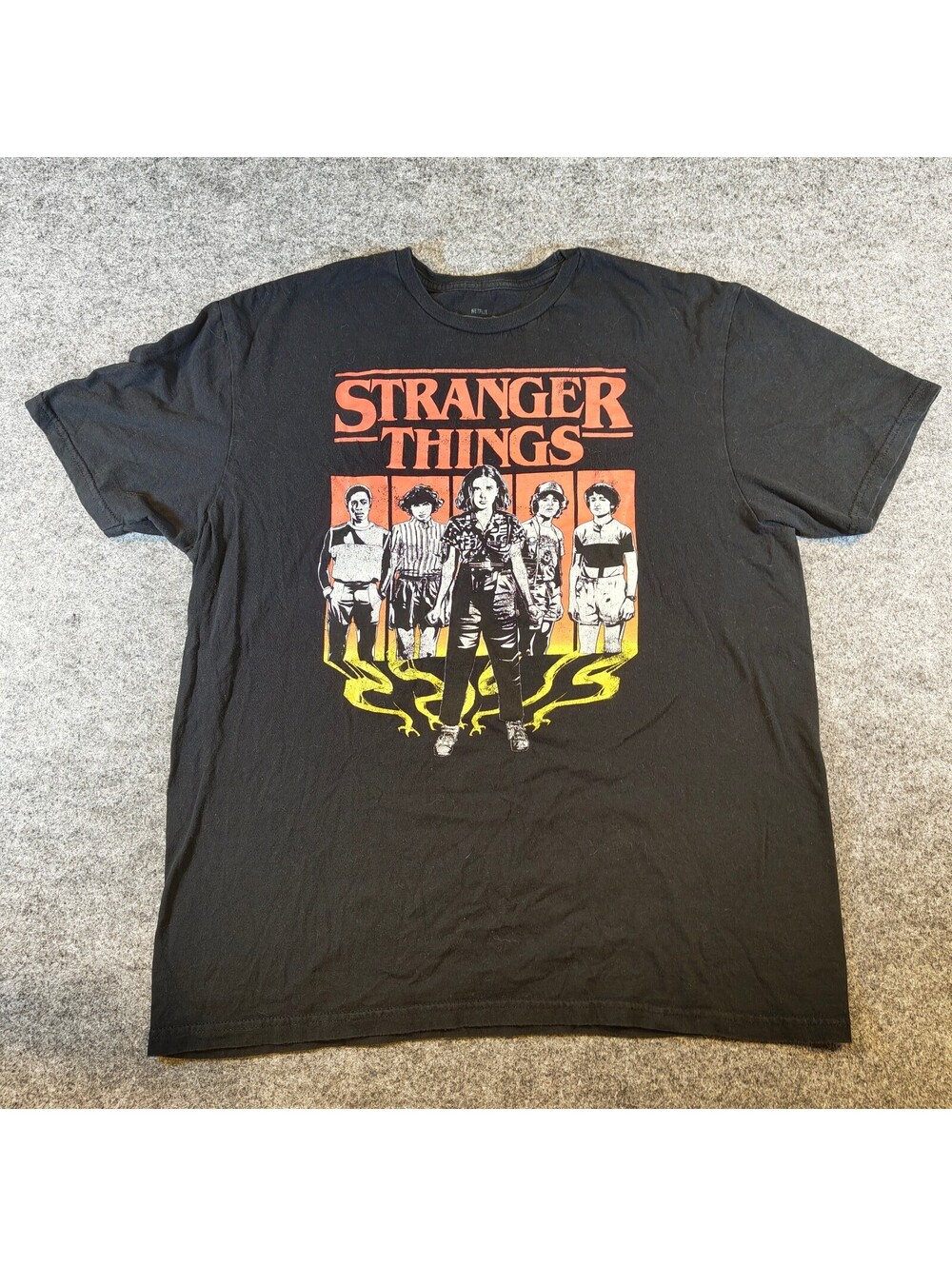 Netflix Stranger Things Cast Graphic T-Shirt Black Men's Size Large L
